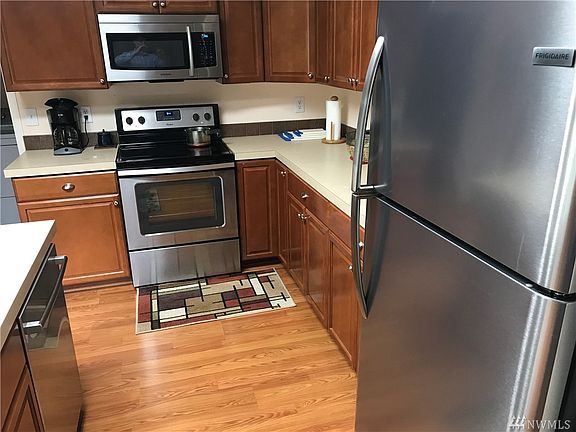 2nd image of 160 E Blackbeards Run