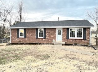 308 Ridgeline Dr, Clarksville, TN 37042