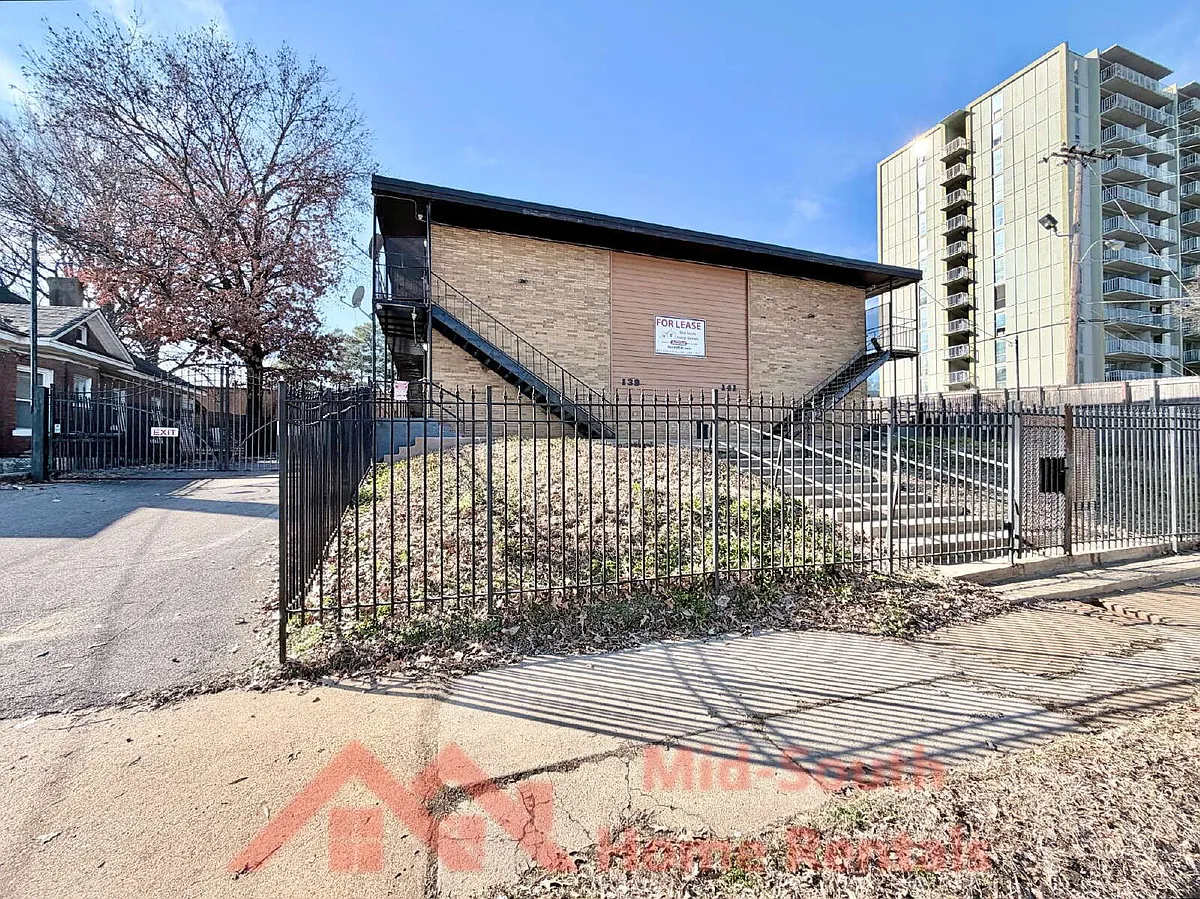 Building Photo - 139 N Claybrook St #2