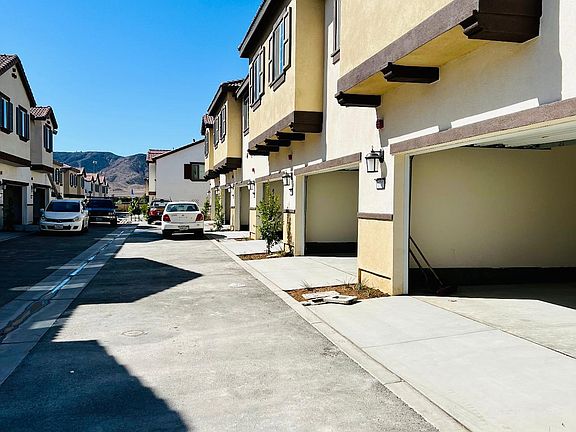 5th image of 24119 Tuscany Ave
