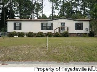 212 Old English Ln, Spring Lake, NC 28390