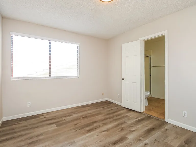 1232 W Riviera Dr — Photo 11