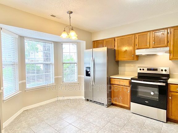 4th image of 15 Woodall Dr