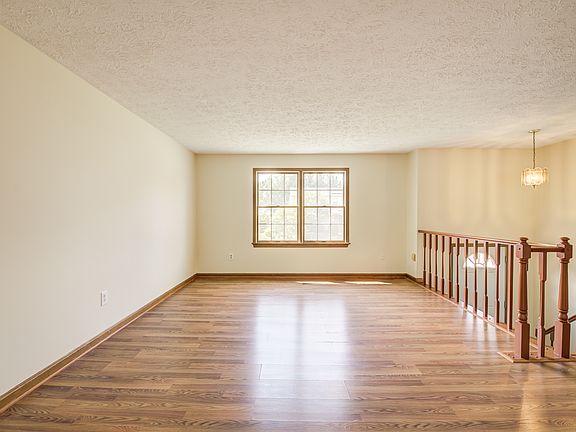 5th image of 5697 Briargrove Ct