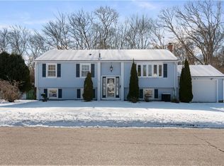 188 Brookwood Rd, Warwick, RI 02889