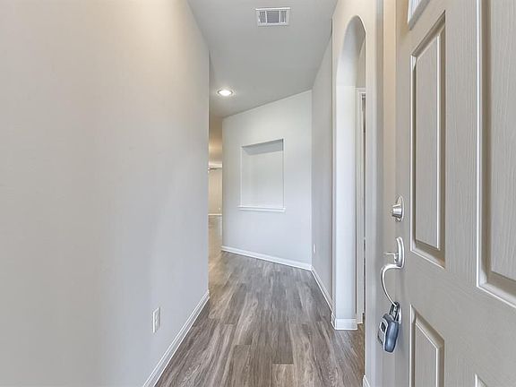 4th image of 3851 Briar Water Ct