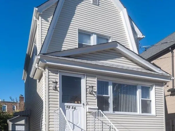 92-56 244th Street, Floral Park, NY 11001