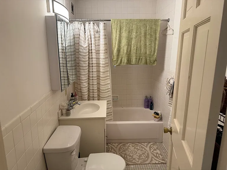 160 Commonwealth Ave #608 — Photo 4