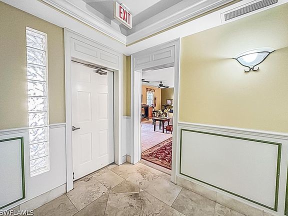 4th image of 1516 SW 50th St APT 101