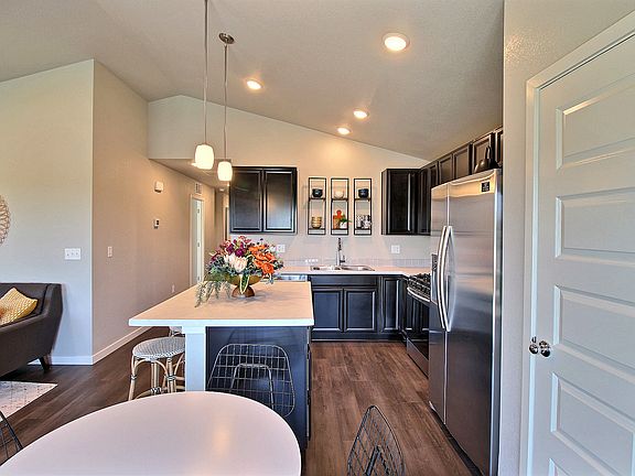Del Norte 501 - Kitchen View 2 - Example