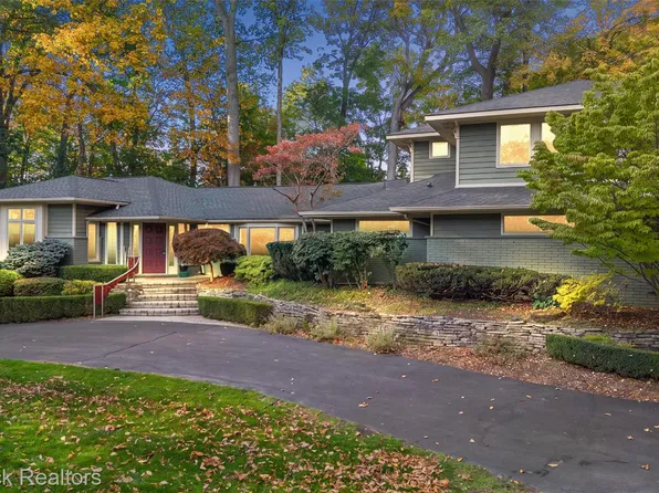 6130 Idlewyle Rd, Bloomfield Hills, MI 48301