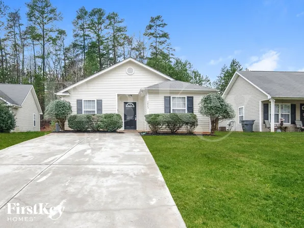 5823 Hamilton Oaks Dr, Charlotte, NC 28216