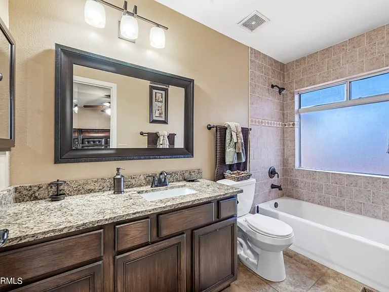 10261 W Pasadena Ave — Photo 16
