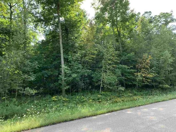 Oak View Dr #15, Shawano, WI 54166