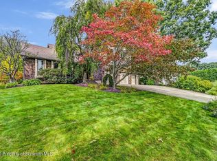 504 Carnation Dr, Clarks Summit, PA 18411