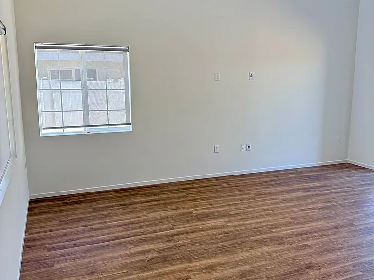 11712 Sebastian Rd — Photo 37