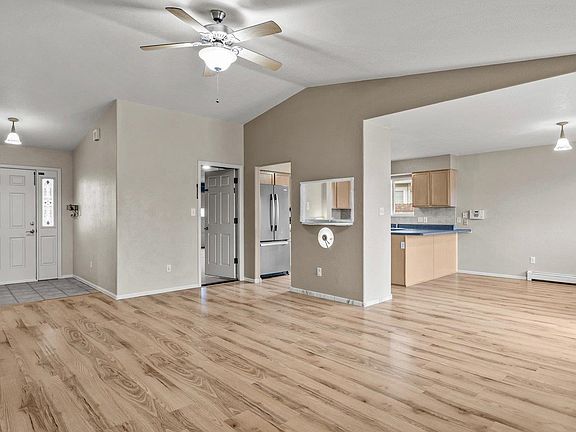 3rd image of 168 N Park Ct
