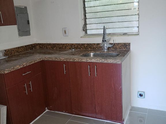 4th image of 765 NE 121st St APT 8
