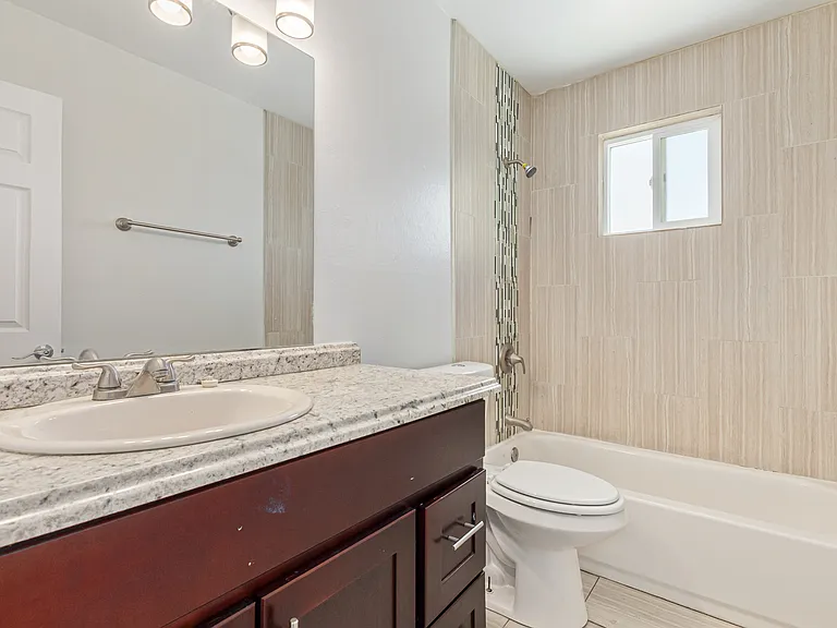 2014 N 49th St #2 — Photo 16