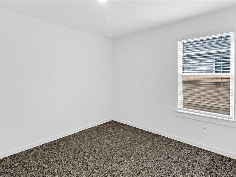 1039 Vista Pointe Dr — Photo 15