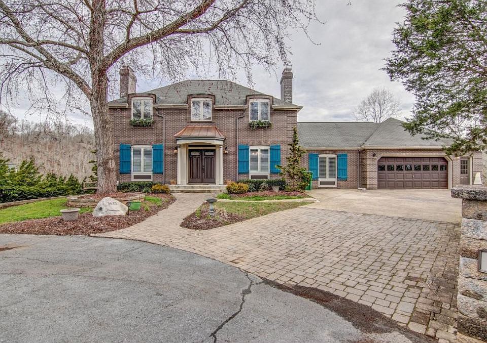 1st image of 3600 Lakeshore Dr