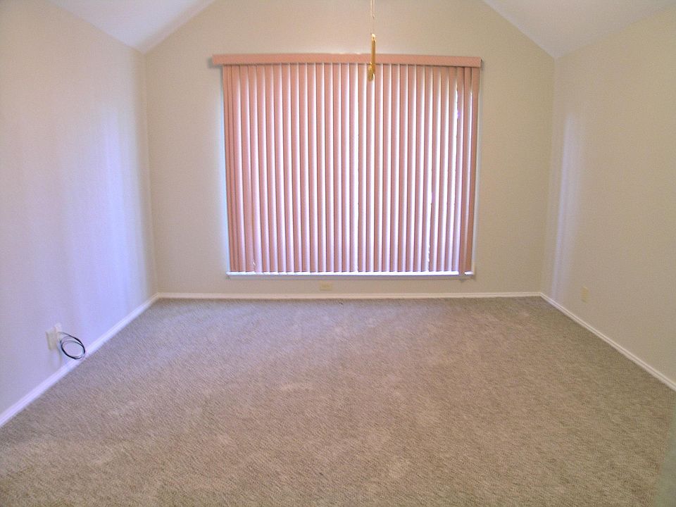 2nd Living Room