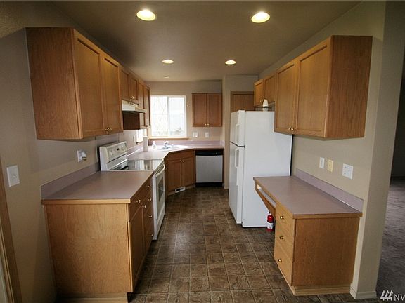5th image of 7001 195th St E