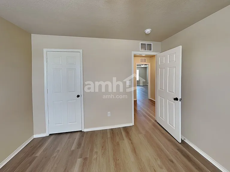 2967 Nicholas Cv — Photo 22