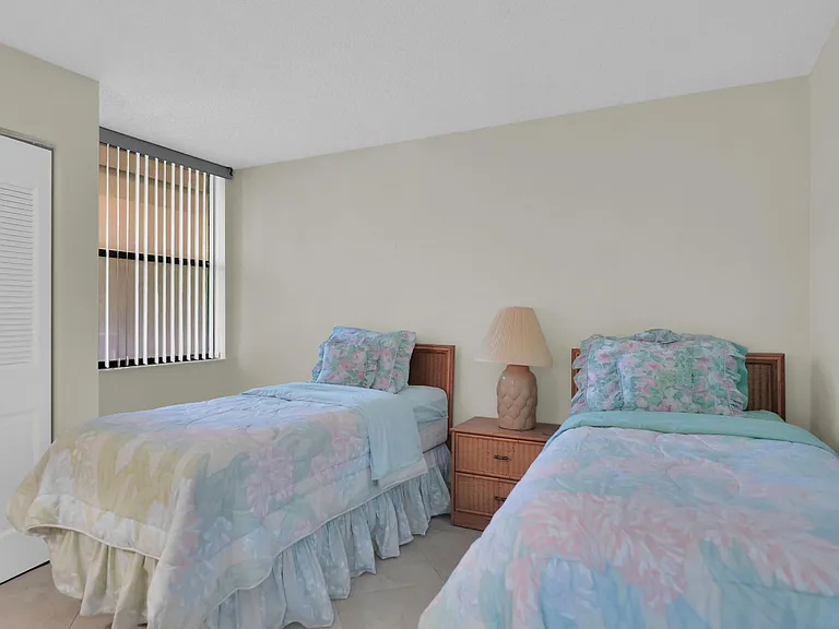 450 Egret Cir #9207 — Photo 11