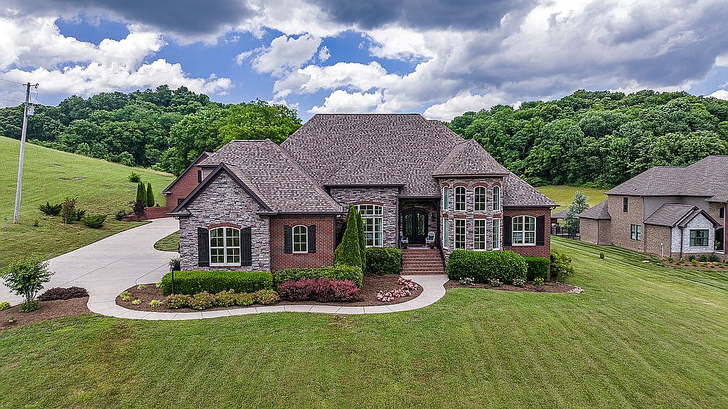 2145 Centerpoint Rd, Hendersonville, TN 37075 Zillow