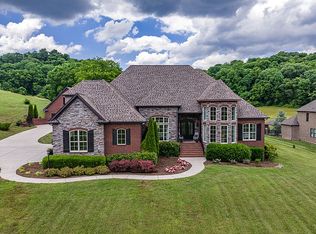 2145 Centerpoint Rd, Hendersonville, TN 37075