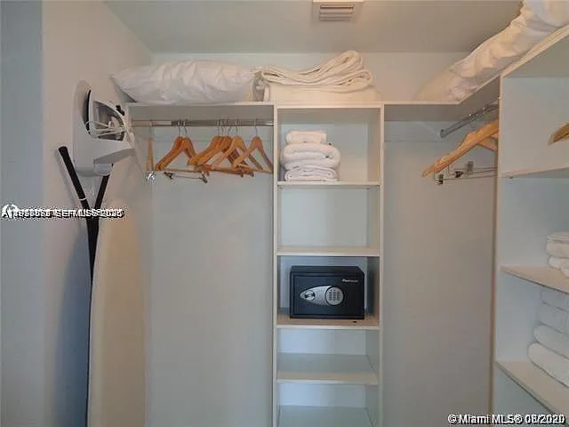 2600 E Hallandale Beach Blvd #T301 — Photo 10