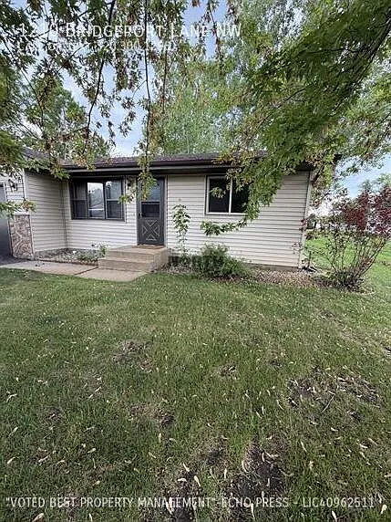 1210 Bridgeport Ln NW — Photo 2