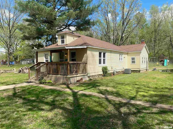 235 N Morrison St, Centralia, IL 62801