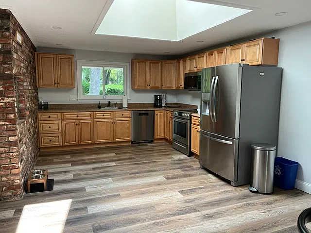 3 bed, 1484 sqft, $3,200 — Photo 3