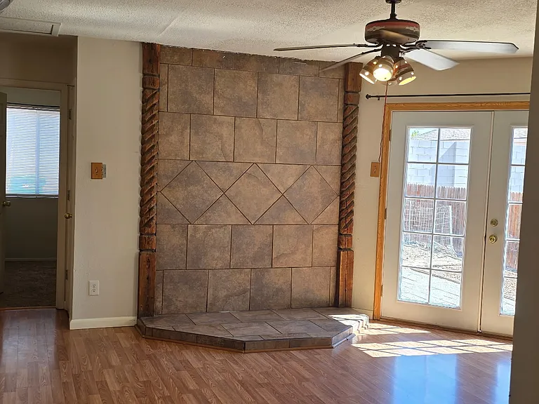 1340 Rebecca Rd NE — Photo 7