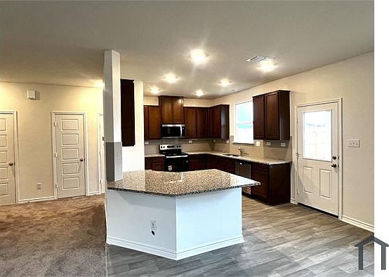 3rd image of 7510 Fishbowl Ln