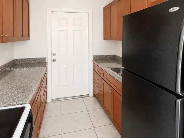621 NW 177th St APT 101, Miami, FL 33169