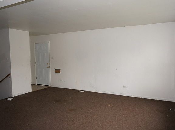 4th image of 14811 Winchester Ave