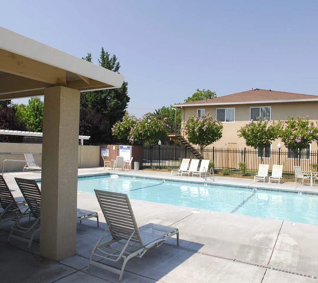 2505 Prescott Road APT #2 - 2 — Photo 2