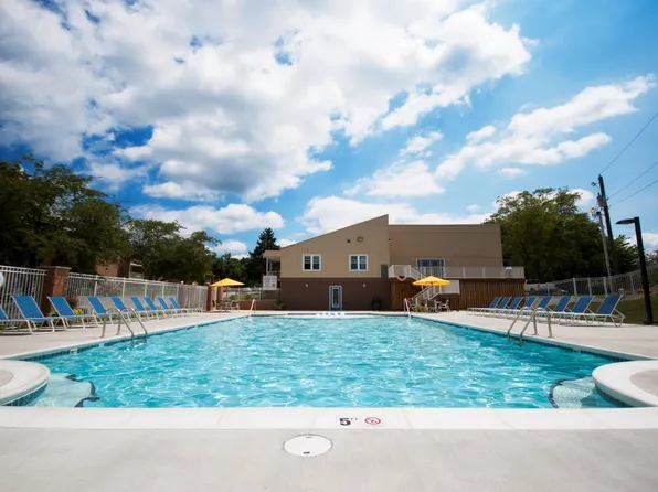 The Crest Apartments