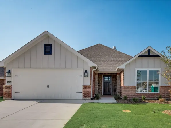 4814 Elite Dr, Sanger, TX 76266