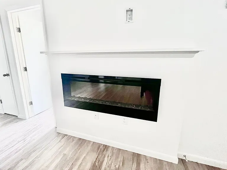 University Park Apartments near Cornell University — Photo 905