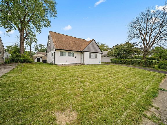 3rd image of 2385 Hanna Dr