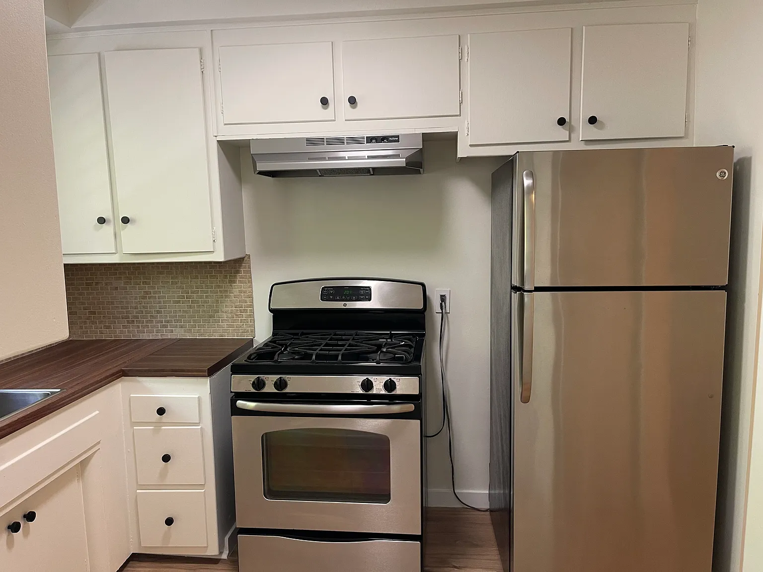 1 bed, 712 sqft, $2,245 — Photo 3