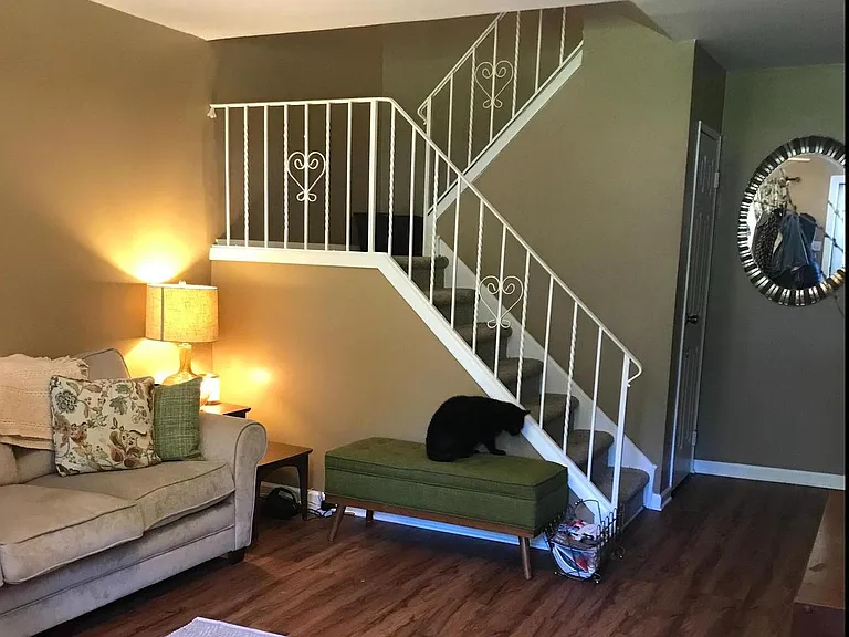 101 Lexington Ct — Photo 5