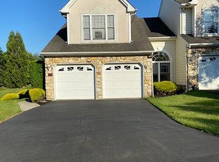 43 Griffith Miles Cir, Ivyland, PA 18974