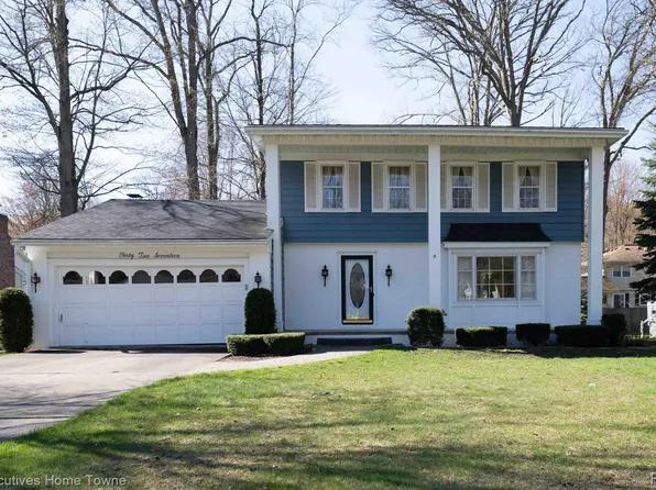4217 Surrey Ln N, Fort Gratiot, MI 48059