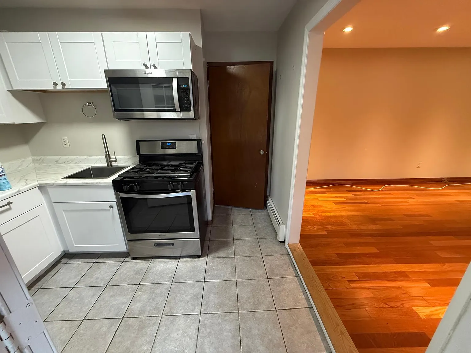 Dorn Pl, Centereach — Photo 2