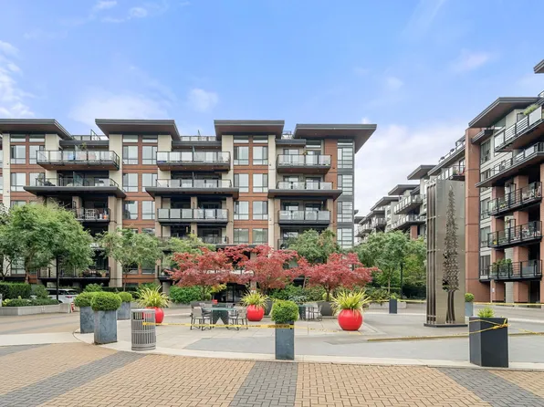 719 W 3rd St #412, North Vancouver, BC V7L 1G8